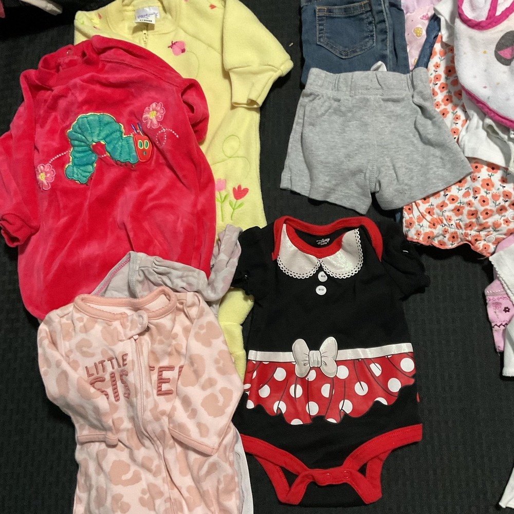 Mixed Brands 37pc Clothes Lot Girls NB-6M Multicolor Layette Bodysuits Sleepers - Picture 6 of 7